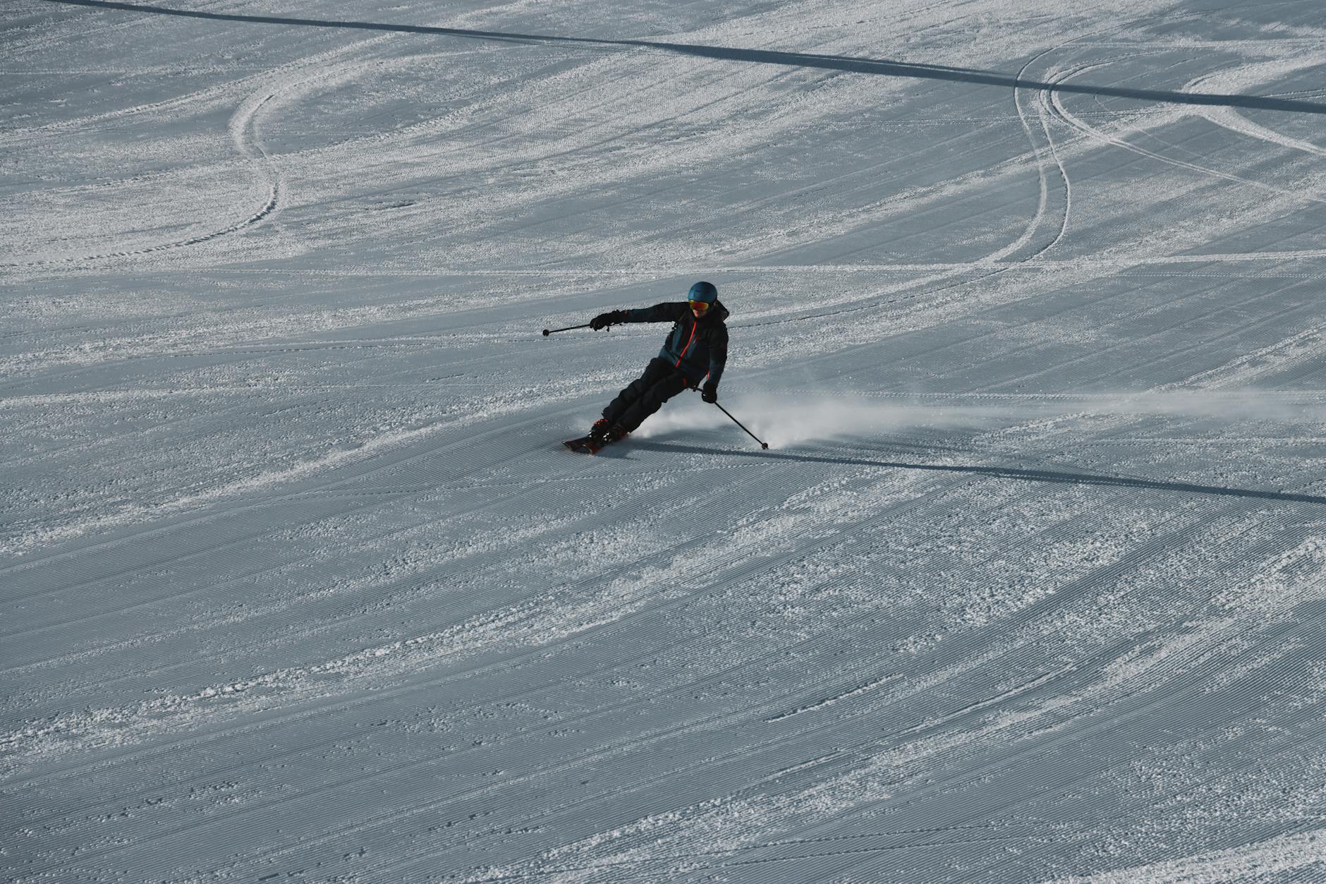 At Least 9 Skiers Dead...Deadliest Avalanche in the United States in 45 Years Recorded - Featured image