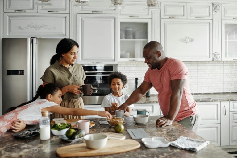Average American Family Spent $12,700 on Food in 2025 — Up $2,900 Since 2020 Alone - Featured image
