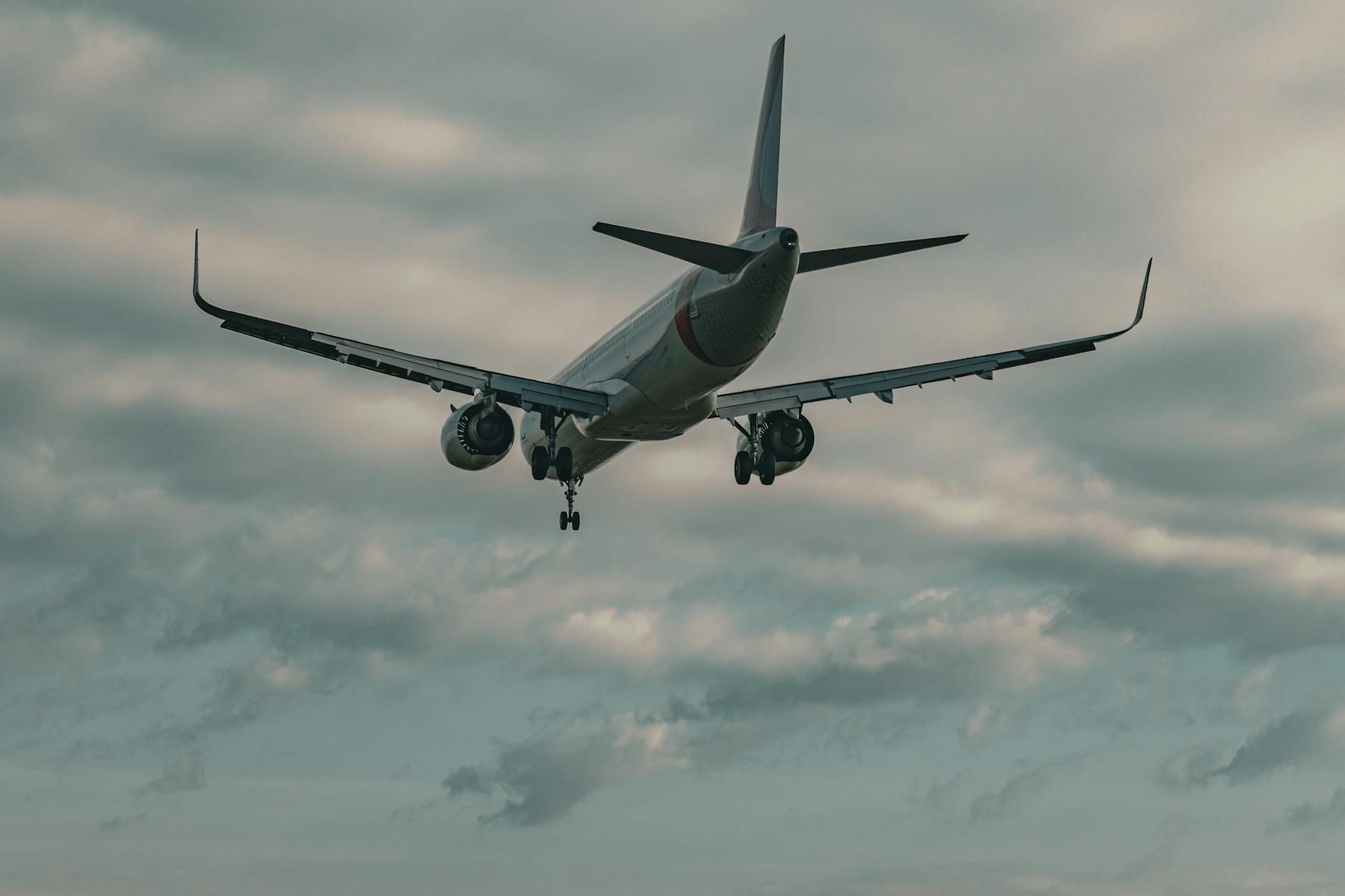 Aviation Chaos — Flights Suspended, Airspace Closed, and Global Disruption