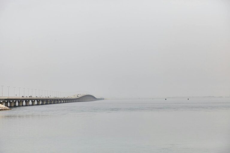 Bahrain Hosts the U.S. Fifth Fleet and Was One of the First Targets of Iranian Retaliation - Featured image