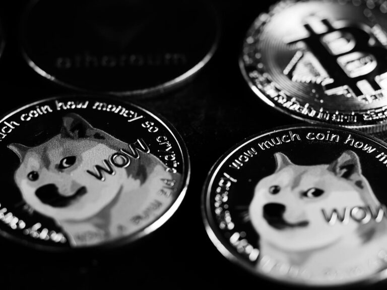 DOGE Closing 47 Social Security Offices...13.5 Million Seniors Live More Than an Hour Away From Services - Featured image