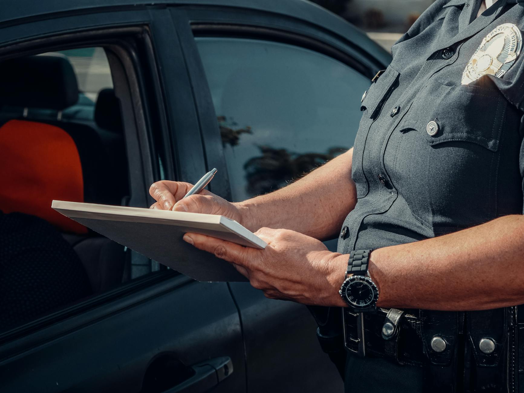 How Did ICE Violate Over 200 Court Orders in Minnesota Immigration Cases?