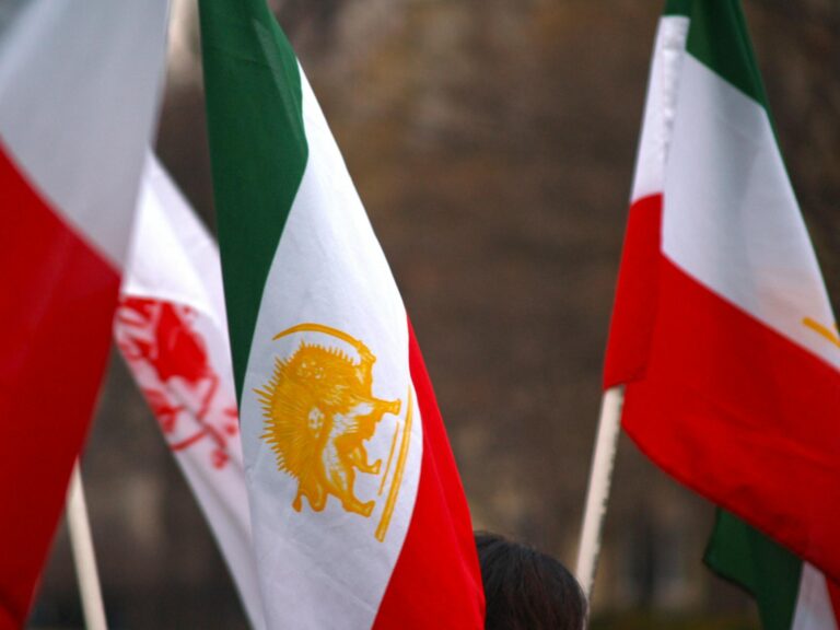 India Caught Between Iranian Oil Imports and Its U.S. Alliance - Featured image
