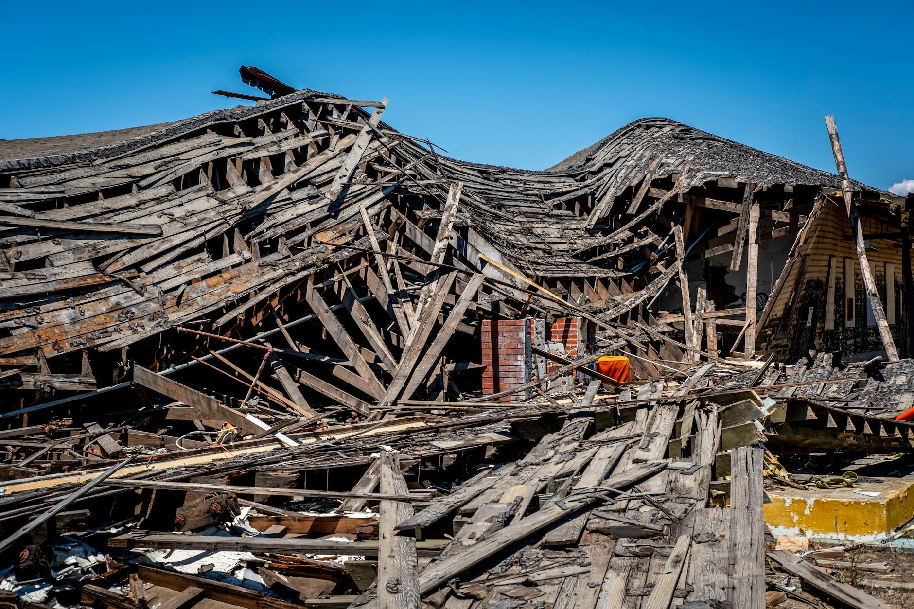Infrastructure Failures and Transit Shutdowns During the Storm