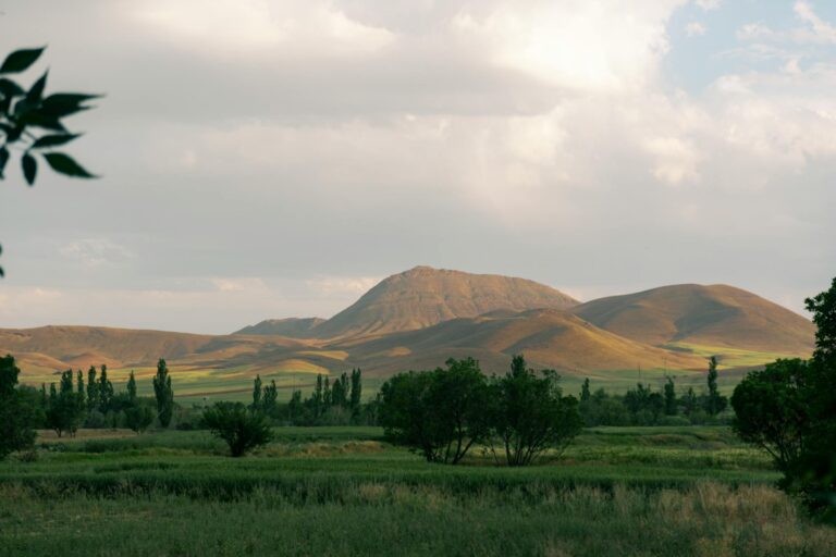 Iran's Geography Includes Mountains, Deserts, and Dense Urban Areas — All Difficult to Control - Featured image
