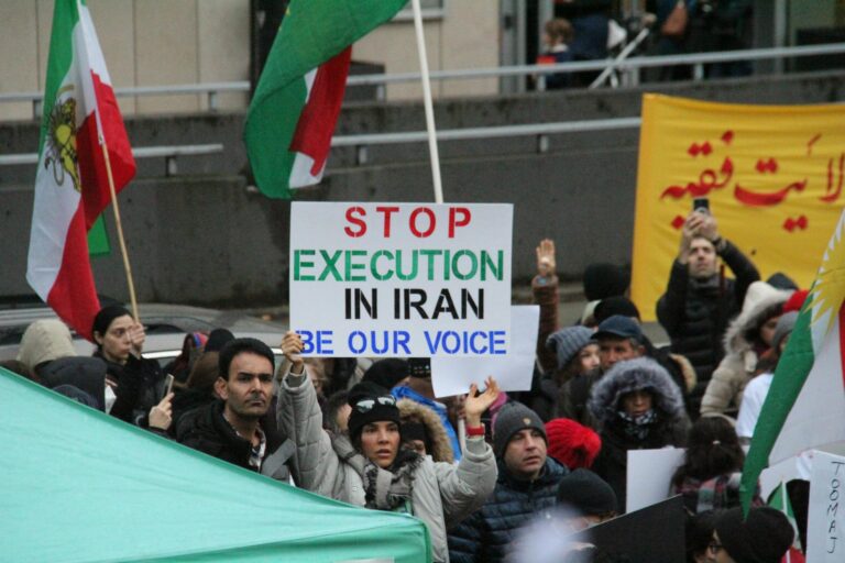 Iranian Americans Rally in Los Angeles After Khamenei's Death Confirmed - Featured image