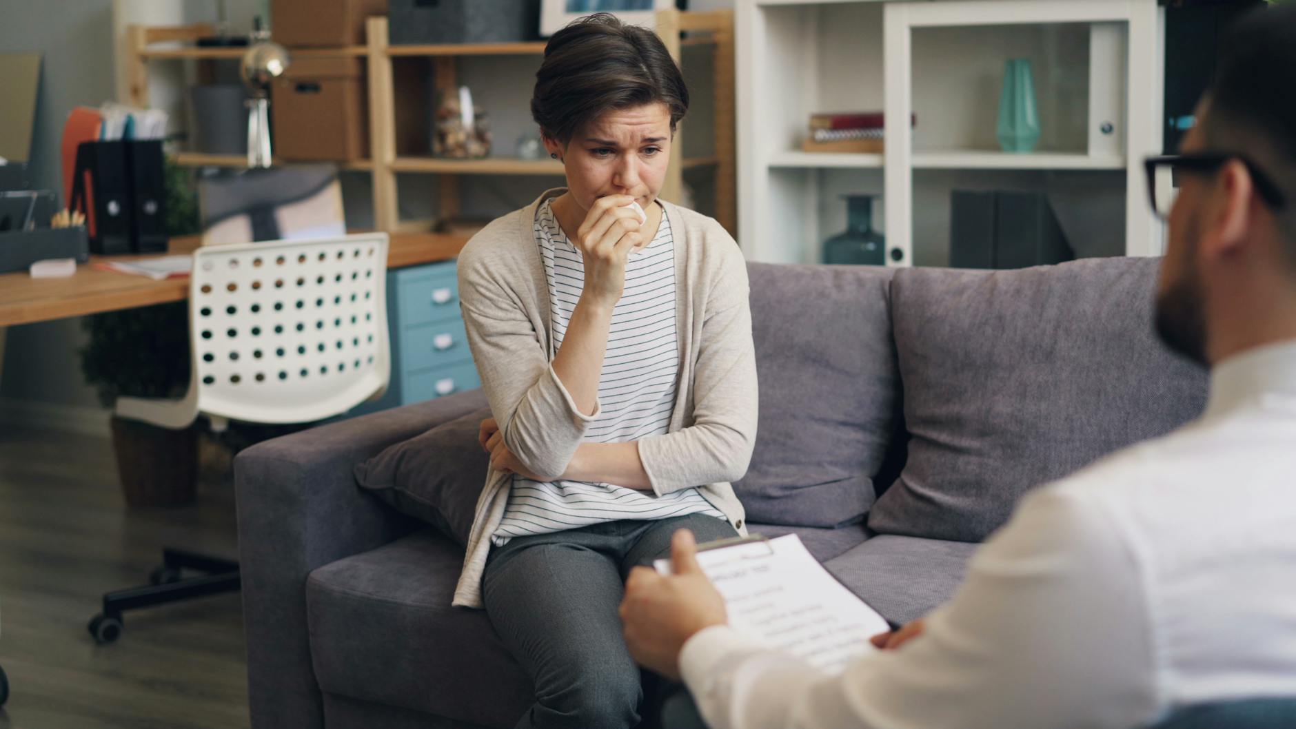 Mental Health Experts Warn About the Impact of Constant War Coverage on Americans - Featured image