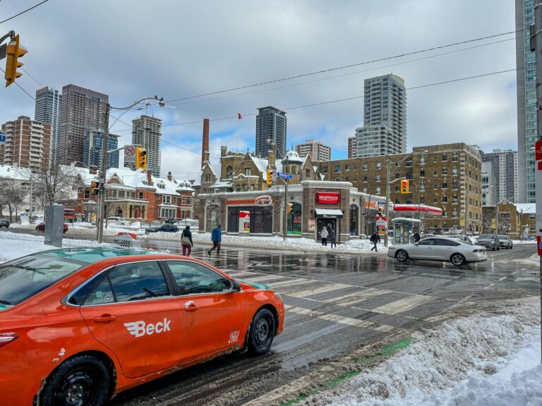 NYC Hasn't Had Winter Like This in 99 Years...1 to 2 Feet, 55 MPH Wind Gusts - Featured image