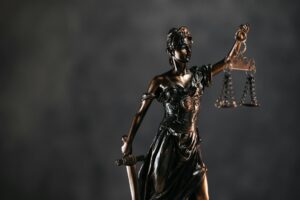 Over 100 Lawsuits Against Makers of Minecraft, Fortnite, and Roblox Filed - Featured image