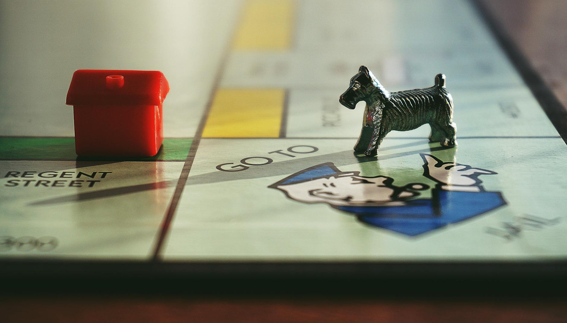 The Compounding Effect of Tariffs and War Costs on American Households