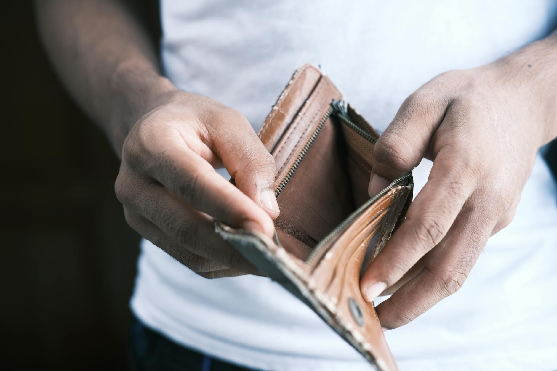 What Does a $34,000 Average Wedding Cost Actually Mean for Couples?