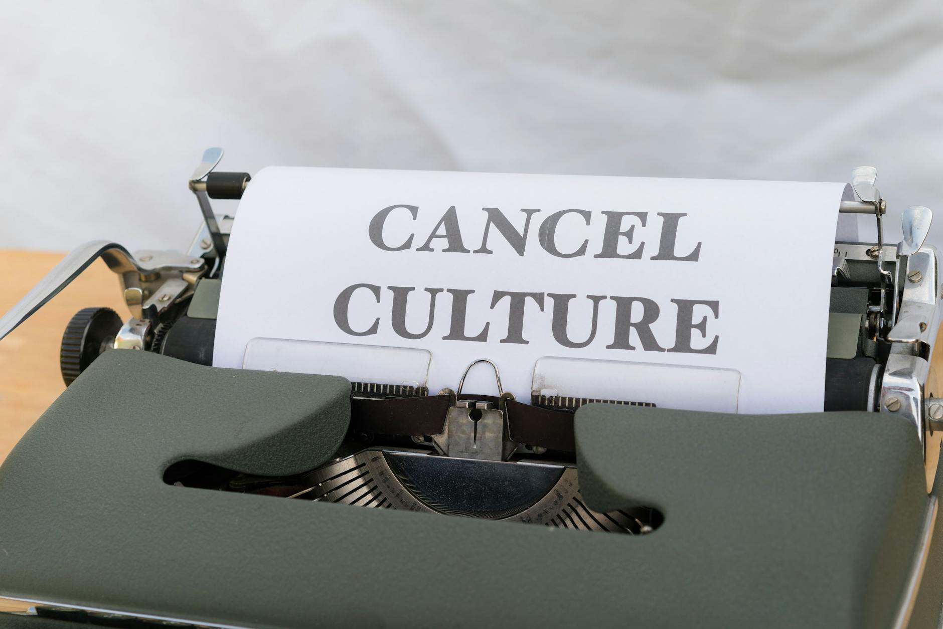 Which Airlines Canceled Flights and How Long Did Suspensions Last?