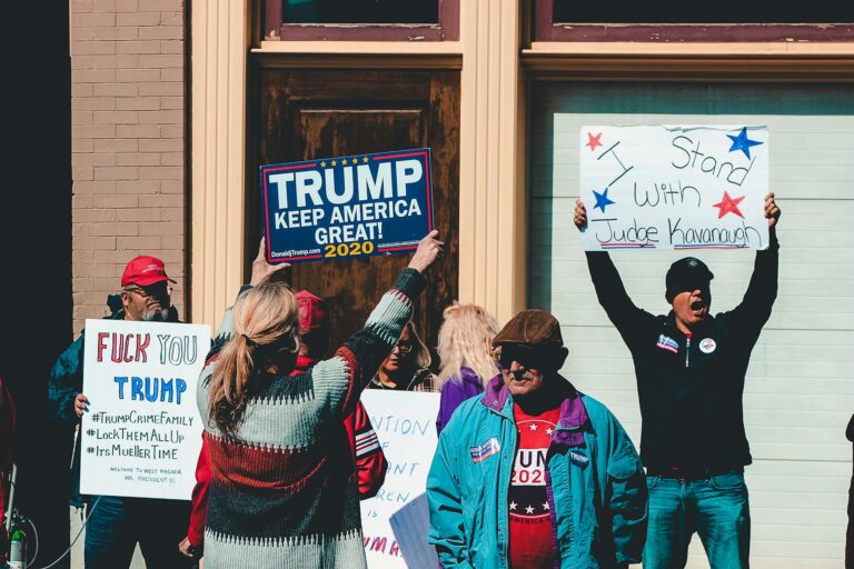 Can Families Survive Political Polarization? - Featured image