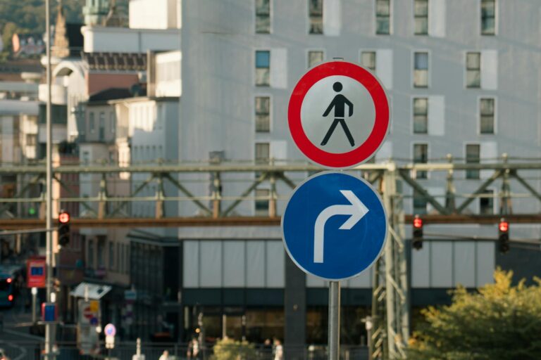 Is Silicon Valley Turning Right? - Featured image
