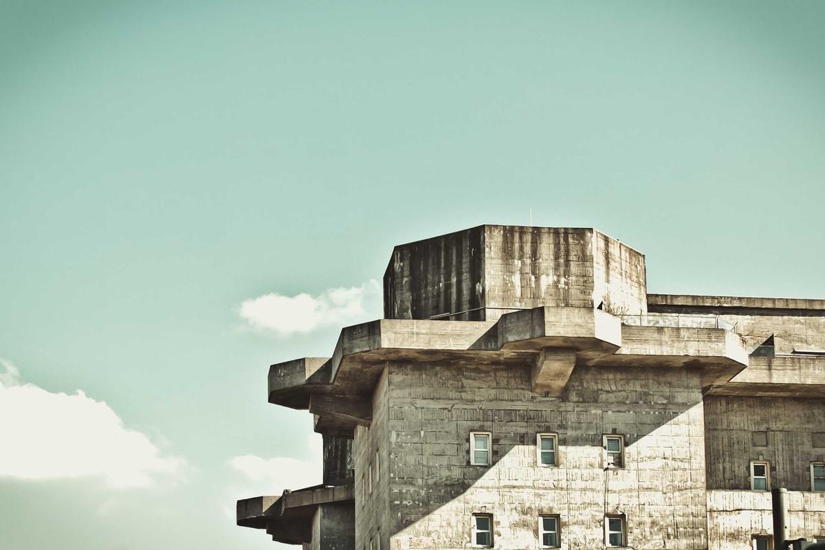 The Structural Vulnerability of Governance Institutions