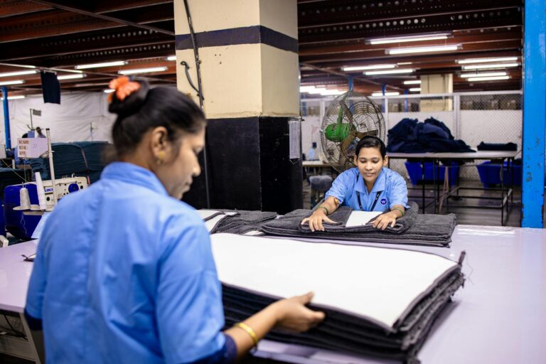 Why Blue Collar Workers Are Leaving the Left - Featured image