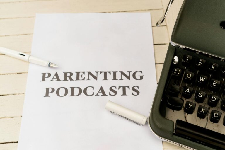 Why Podcasts Are Replacing Cable News - Featured image