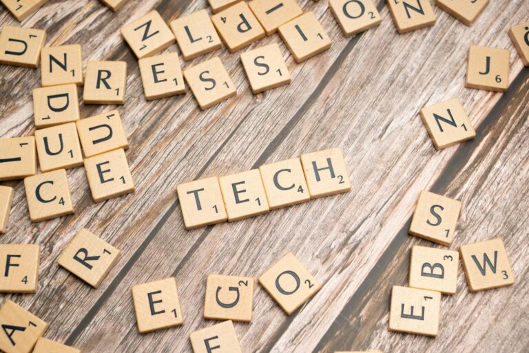 Why Tech Anxiety Is Fueling Populism - Featured image