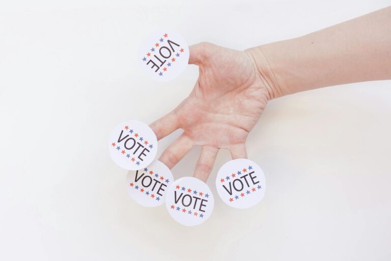 Why TikTok Politics Is Reshaping Elections - Featured image