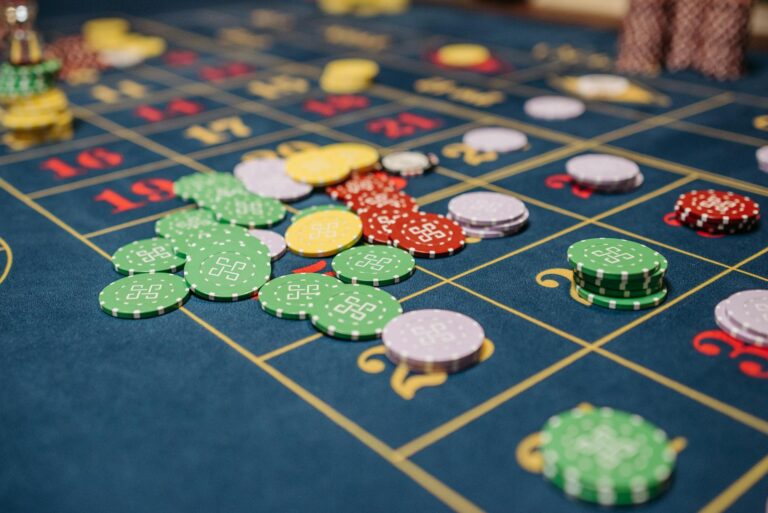 Why Wall Street Still Bets on Both Parties - Featured image