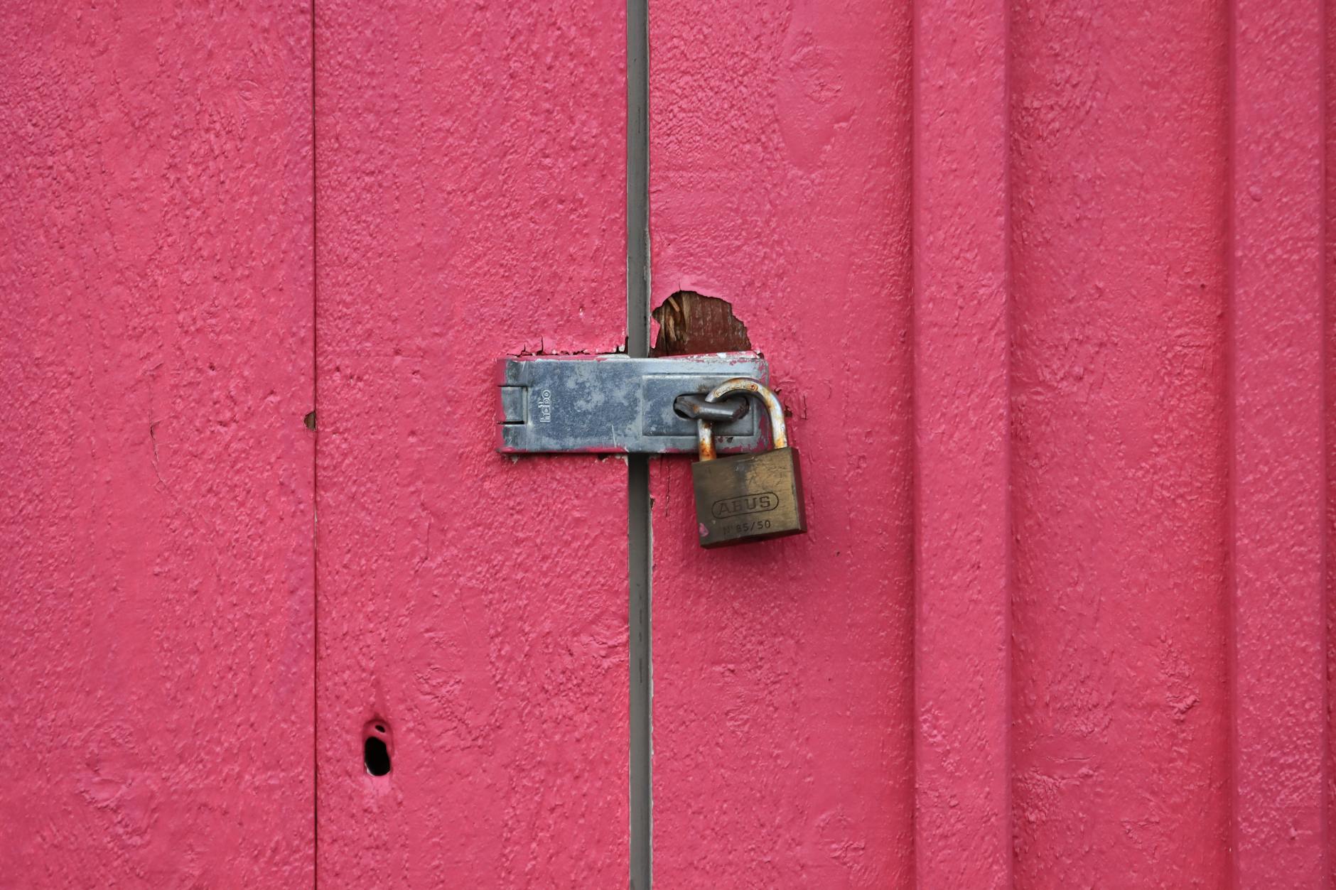 Why Young Adults Feel Locked Out of the American Dream - Featured image