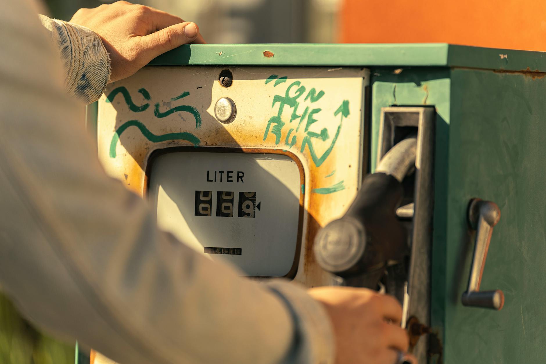 Analyst Forecasts for Summer 2026 Gas Prices
