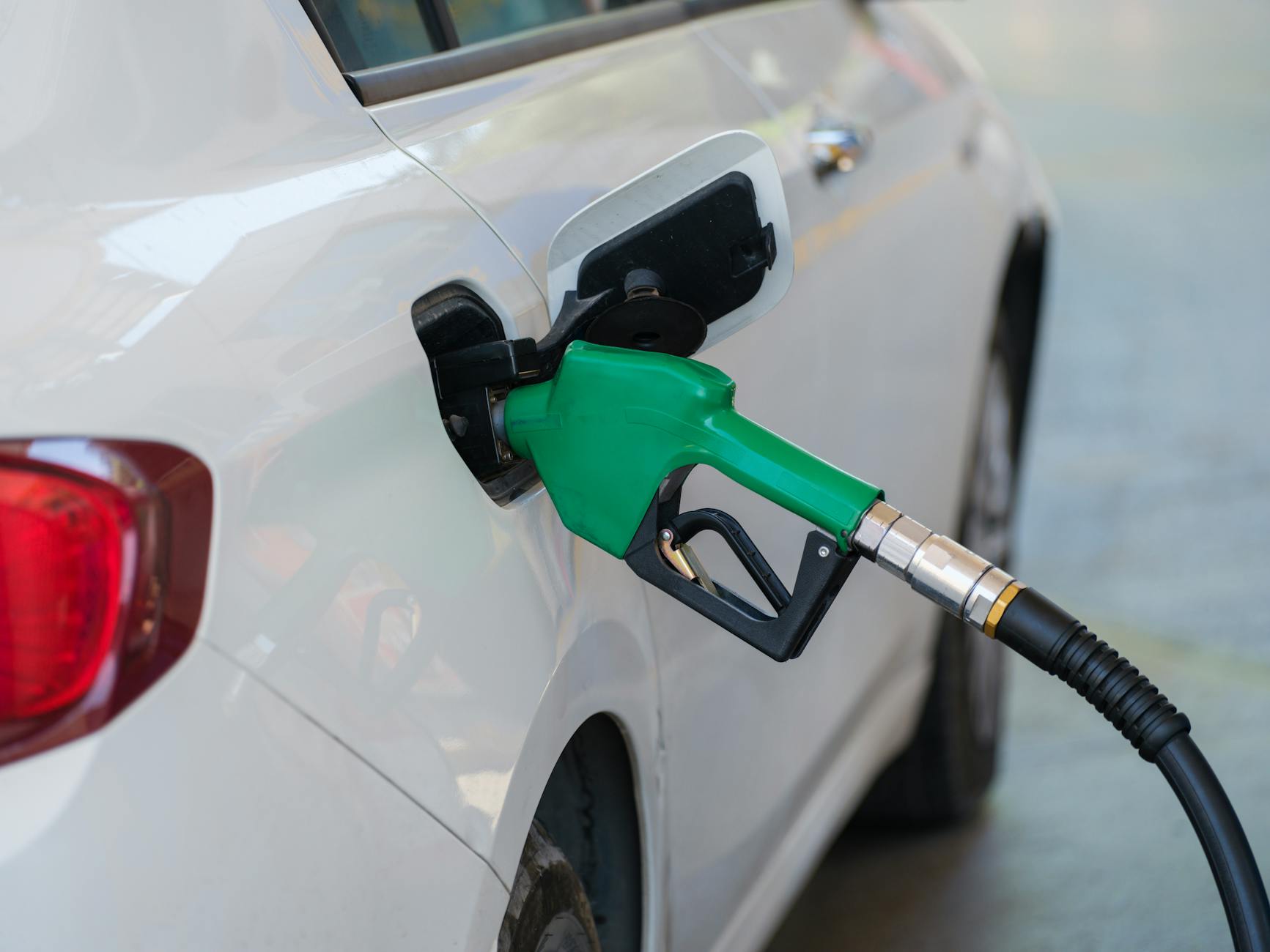 Gas Price Predictions: Could Fuel Costs Drop by Fall 2026? - Featured image