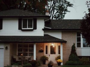 Homeowner Claims Yard Flag Led to Attack by Stranger - Featured image
