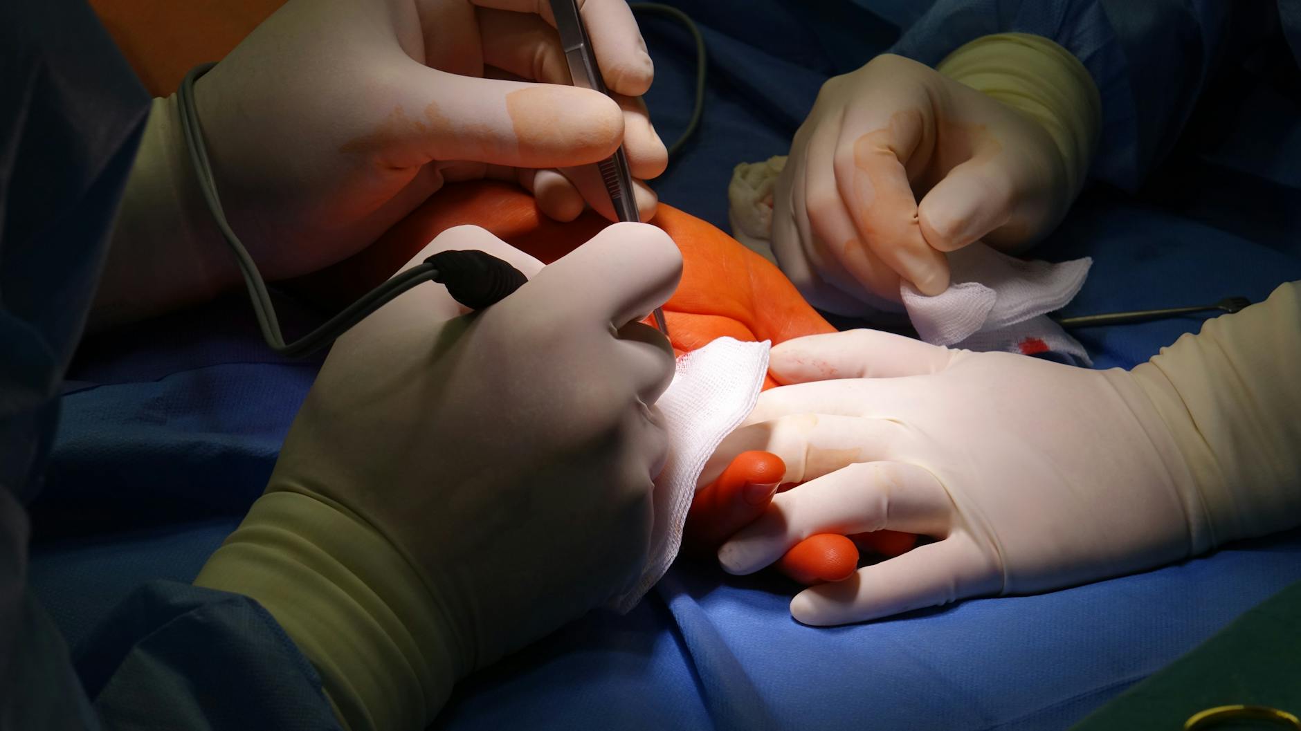 How Are Procedure Costs 40-75% Lower in Costa Rica?
