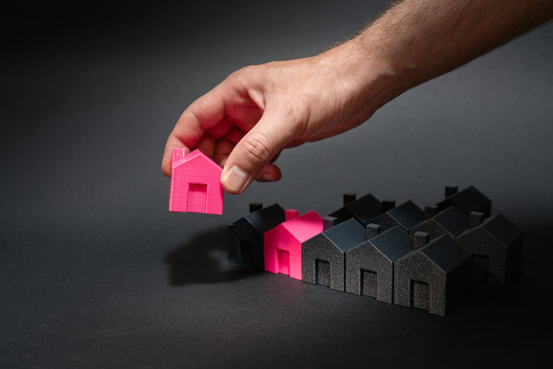 International Housing Markets as a Genuine Alternative