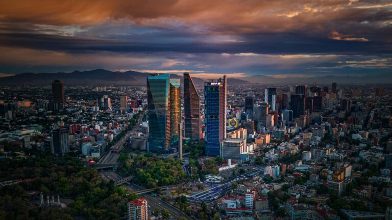 Mexico Looks Like Heaven Compared to the Life Expectancy Drop - Featured image