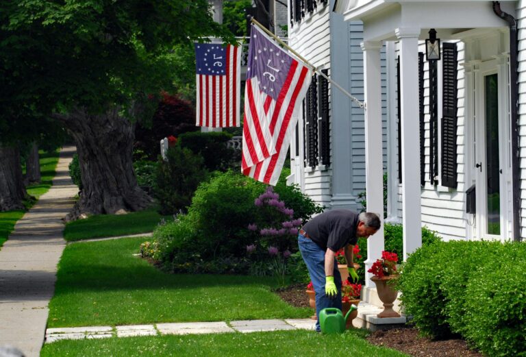 Owner of Patriotic Trump House Dies After Being Beaten Near His Yard Display - Featured image