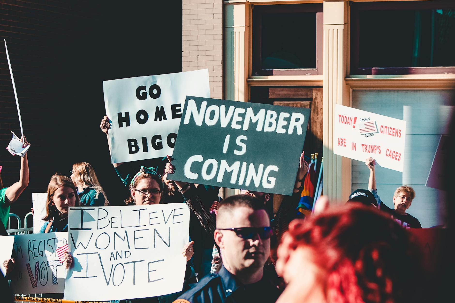 Political Sign Argument Ends in Fatal Shooting, Authorities Say - Featured image