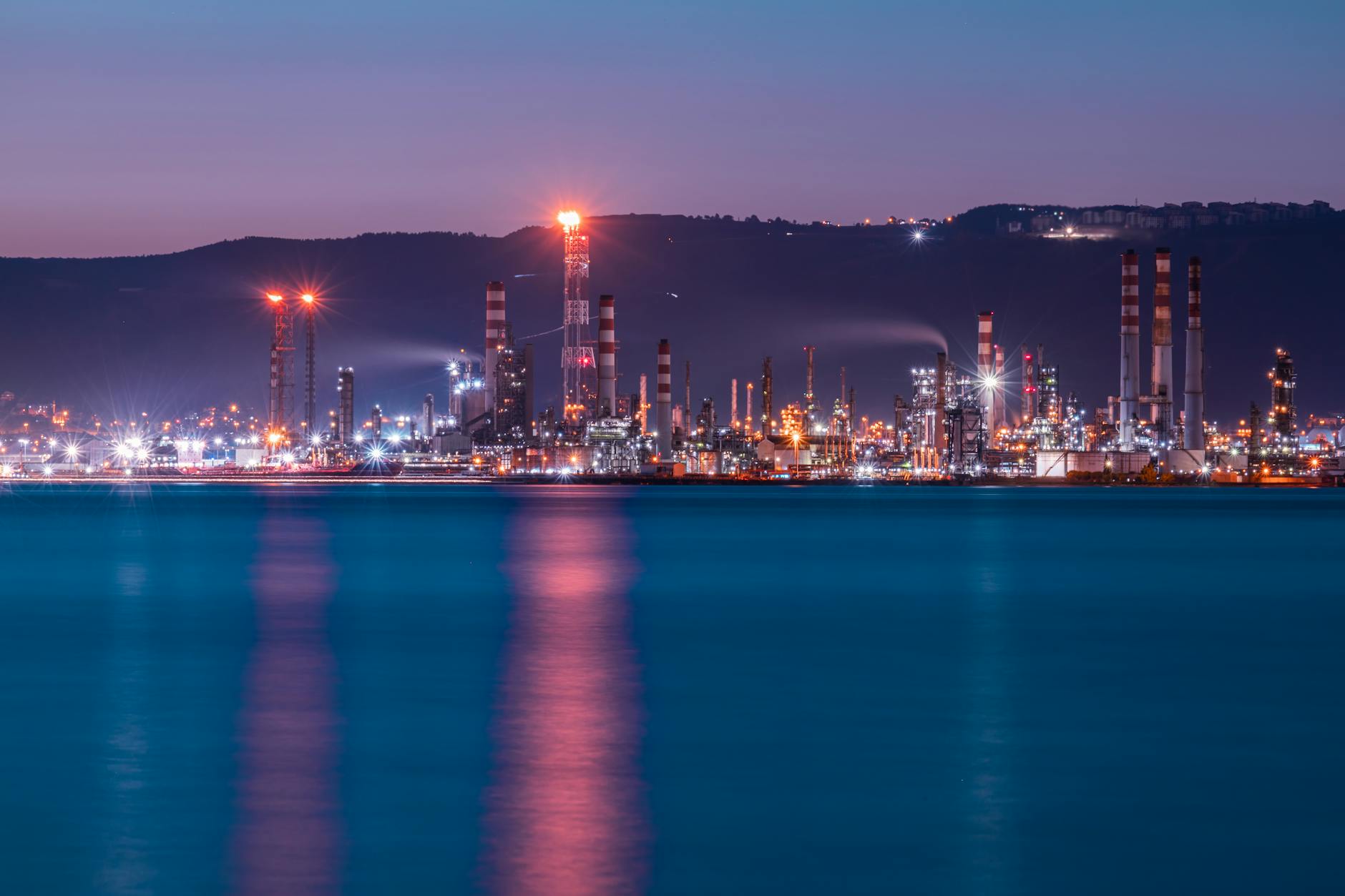 Refinery Capacity and Supply Chain Bottlenecks Behind the Crisis