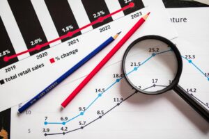 Summer 2026 Forecast: Conflicting Predictions from Major Analysts
