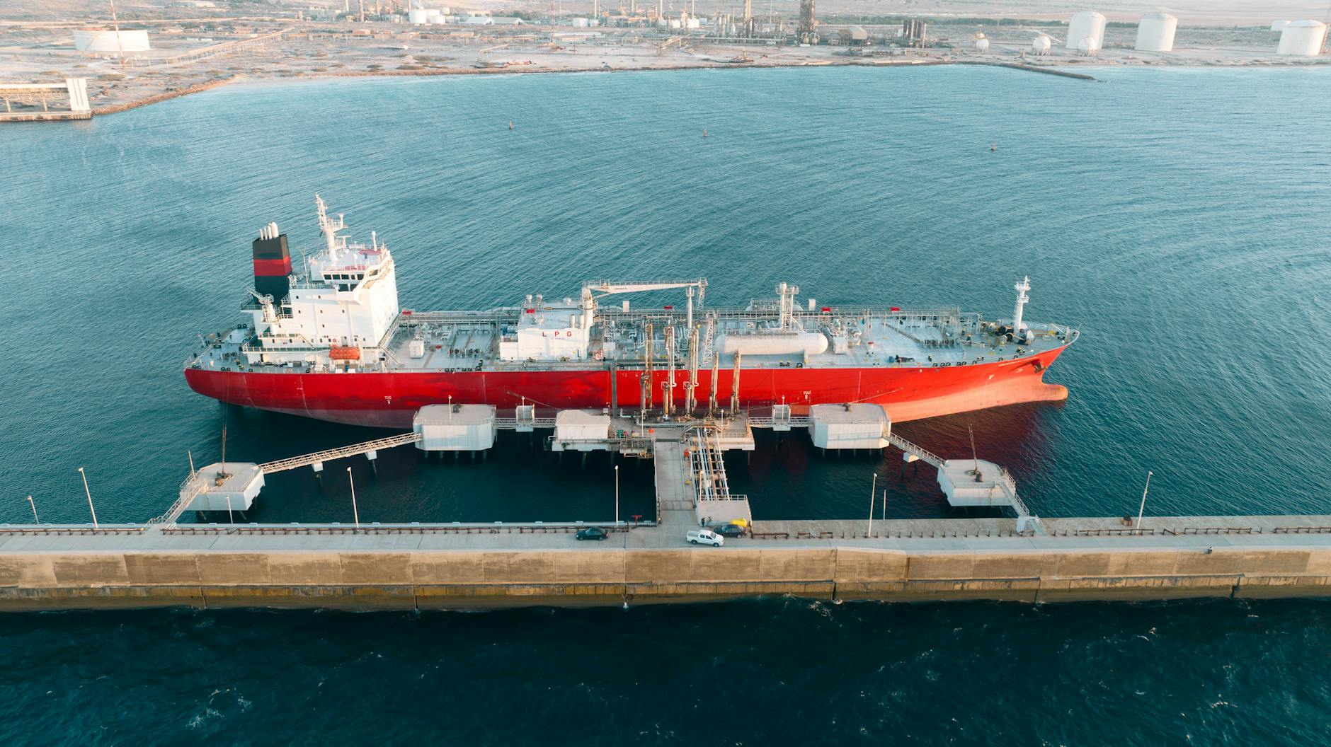 The Strait of Hormuz Closure and Global Oil Supply
