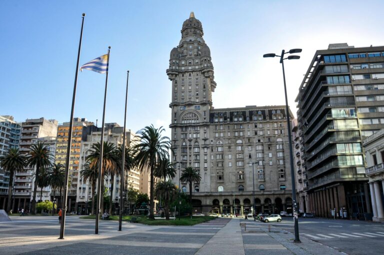 What's the Maternal Mortality Rate in Uruguay vs the US? - Featured image