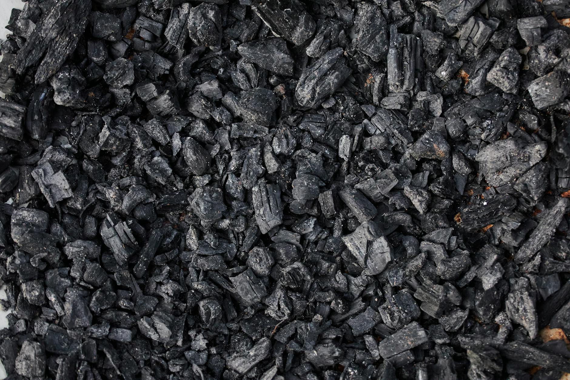 Why Is Summer Fuel Volatility Expected to Continue Through 2026?