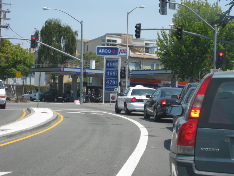 Gas Prices Today: Pump Prices Still Far Higher Than Last Year - Featured image