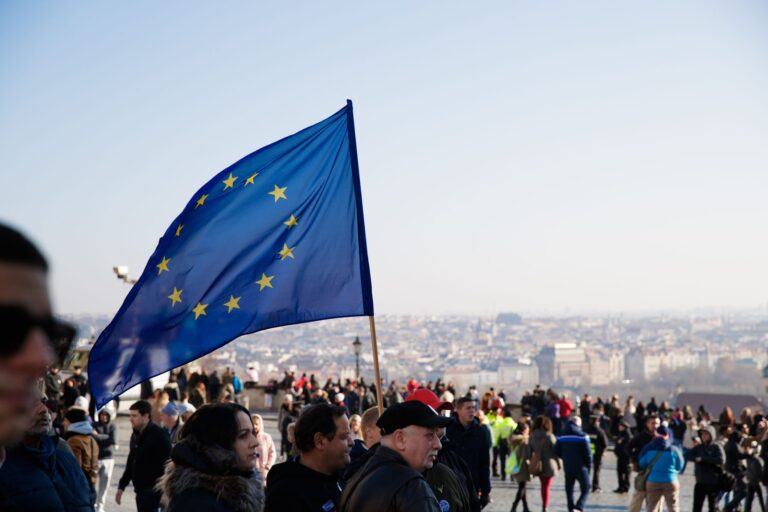 How Europe Can Respond to Trump's Latest International Trade Threats - Featured image