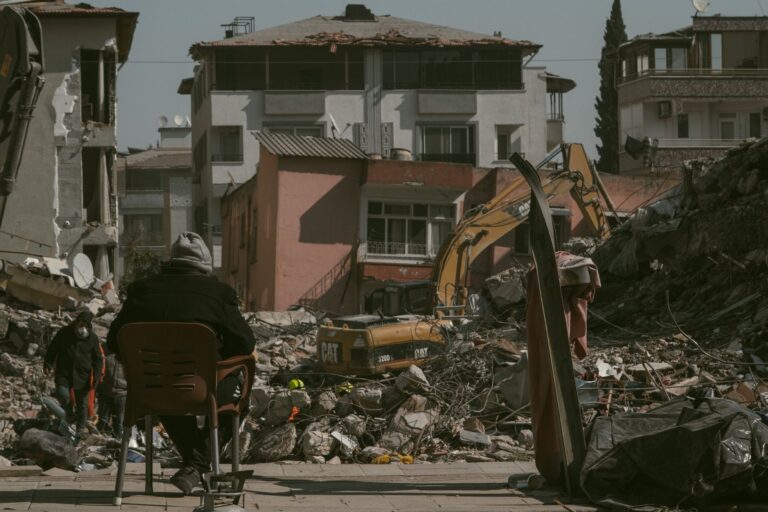 Major earthquakes devastate Venezuela; Trump commits to expedited emergency assistance package - Featured image