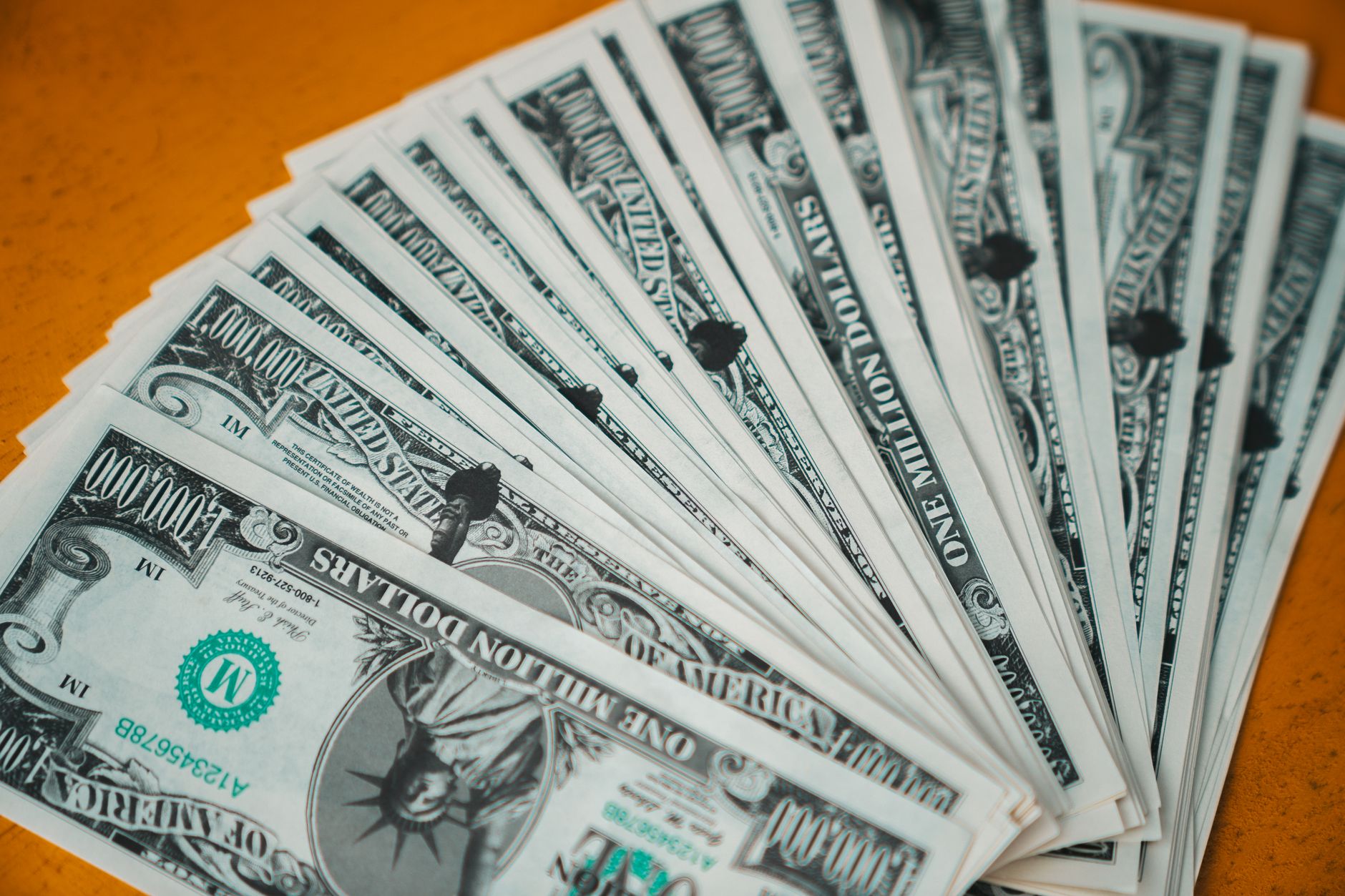 $5.6 million awarded to plaintiff in Trump defamation judgment - Featured image