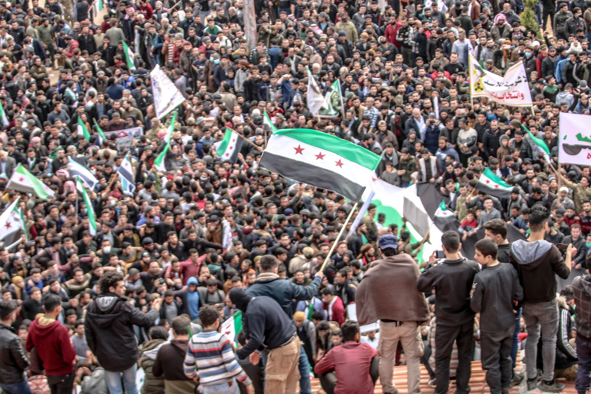 Mahmoud Khalil's Lawsuit Targets Alliance Between Conservative Groups and Federal Officials - Featured image