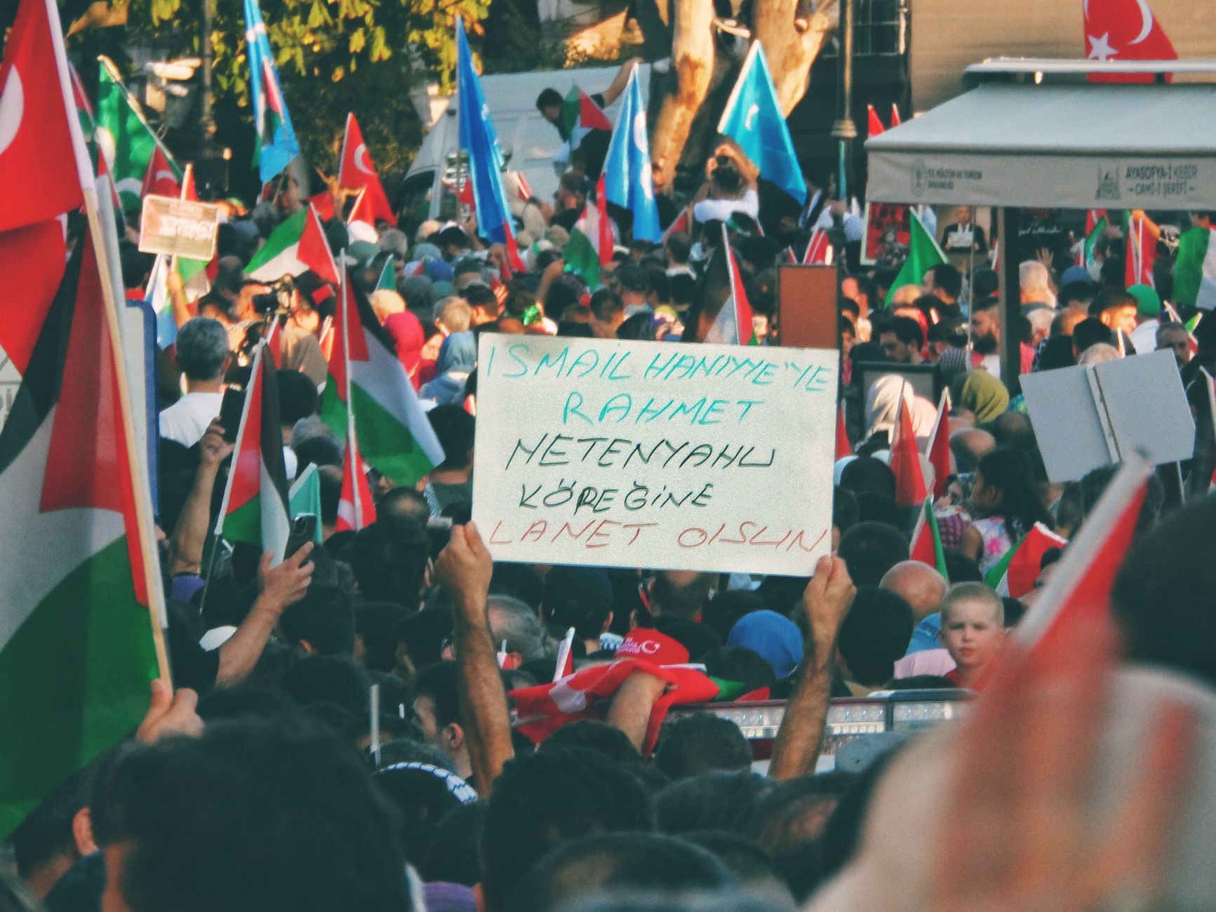 Why Did 2,500 People Protest Trump's Visit to Syracuse? - Featured image